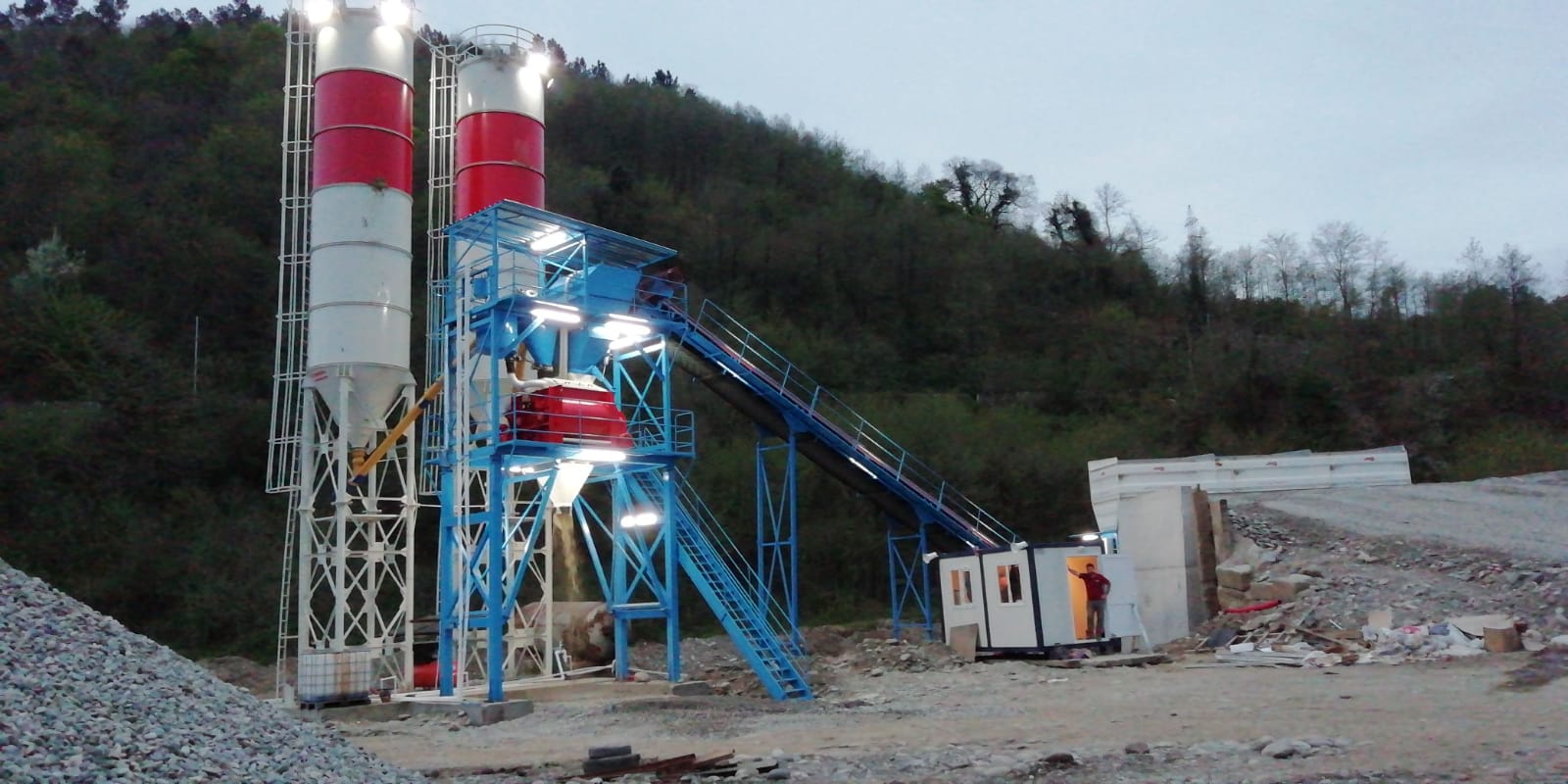 مشروع محطة خرسانة جاهزة 60 م³/الساعة مشروع محطة خرسانة جاهزة 60 م³/الساعة