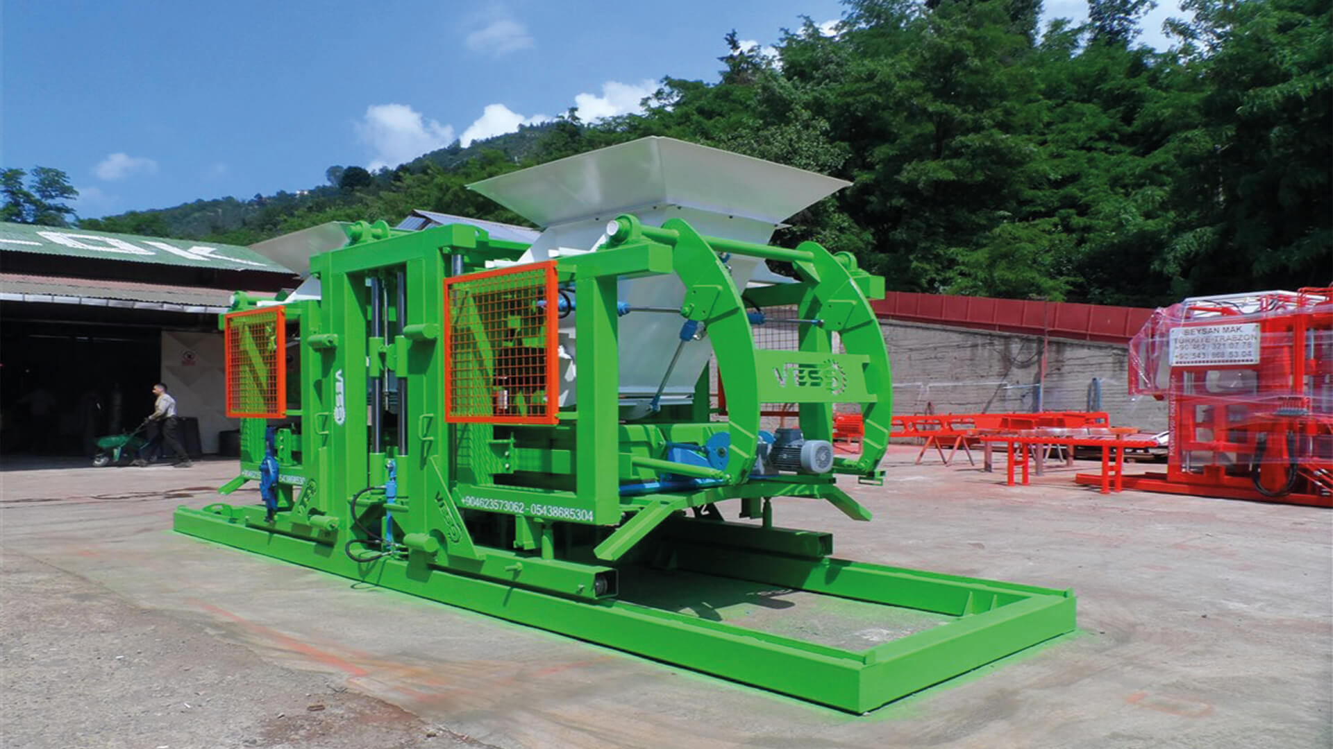 ماكينة بلوك وانترلوك ذات دلوين للخليط ماكينة بلوك وانترلوك ذات دلوين للخليط